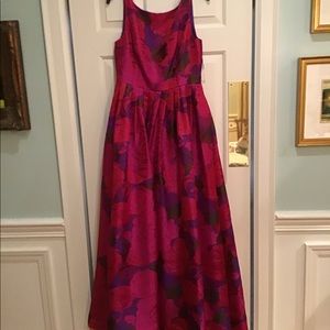 Stunning Adrianna Papell gown.  Worn once.